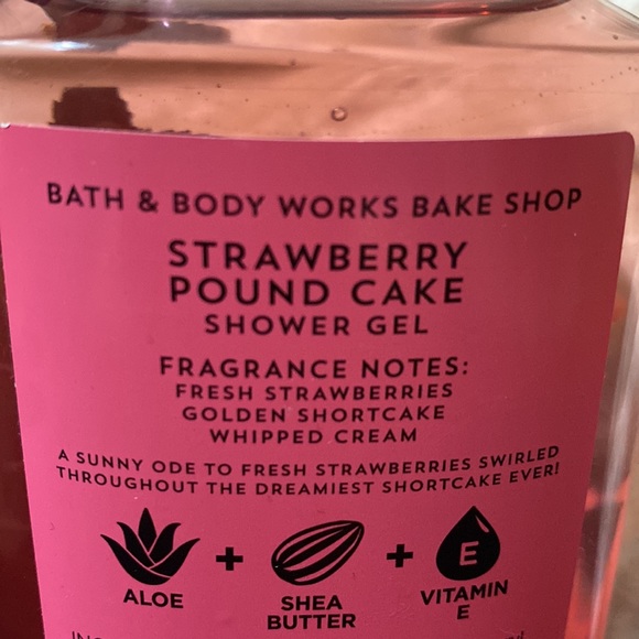 BATH & BODY WORKS SET. . . STRAWBERRY POUND CAKE SET SCENT - Picture 6 of 6